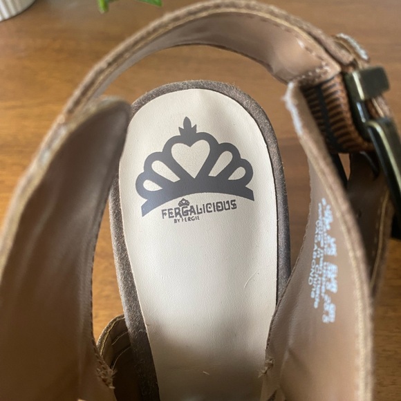 FERGALICIOUS By Fergie Vagabond Heeled Sandal Tan Brown Slingback Size 8.5 - Picture 6 of 9